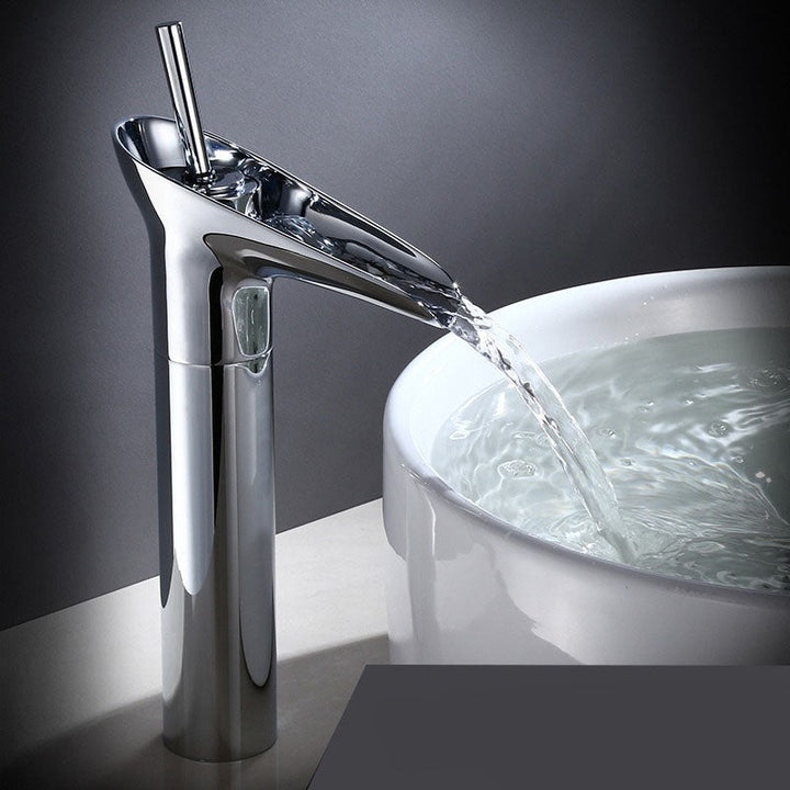 Skanto | CascadeFlow Luxe Vanntfall Basin Mixer Tap