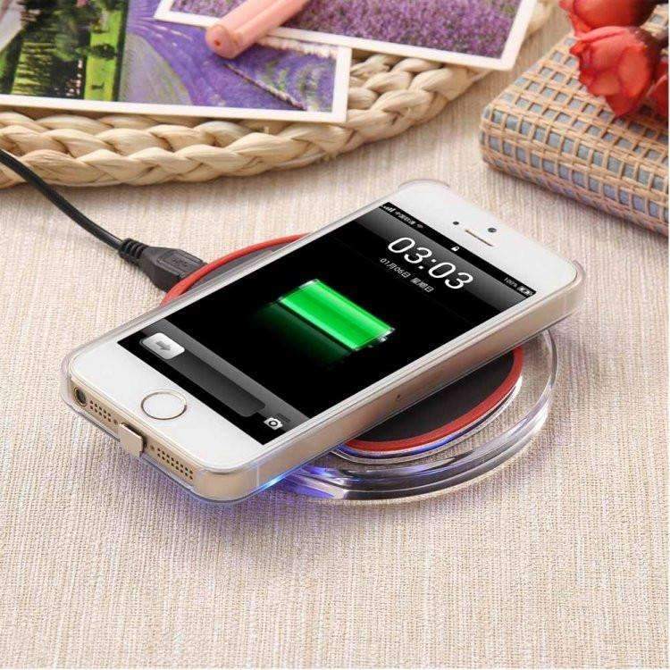 Skanto | Crystal Charger Station - JA, DU KAN...Lade iPhone'en din trådløst!