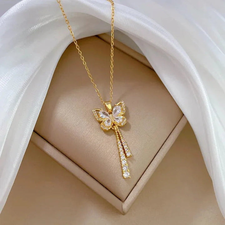 Skanto | Sjarmerende Sommerfugl Diamant Glitrende Halskjede