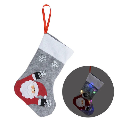 Skanto | Julestrømper med LED-lamper - Snømann, Julenisse, Elg og Bjørn Design Perfekt for å legge festlig stemning til peisen eller juletreet!