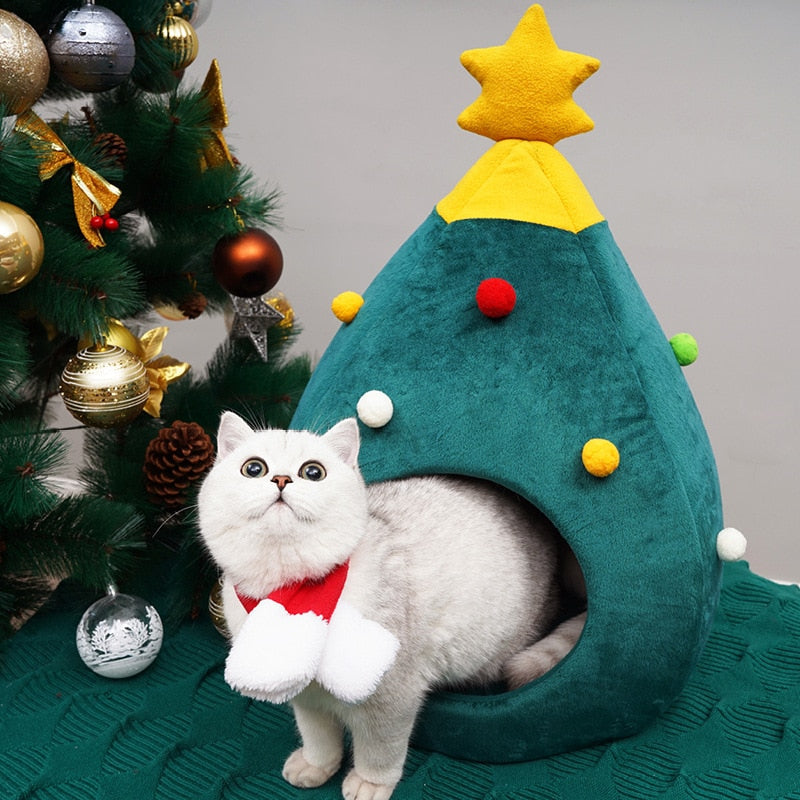 Christmas Tree Cat Bed - FestivePurr Skanto