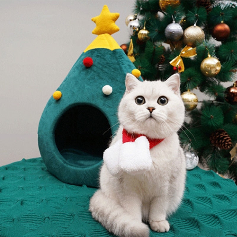 Christmas Tree Cat Bed - FestivePurr Skanto