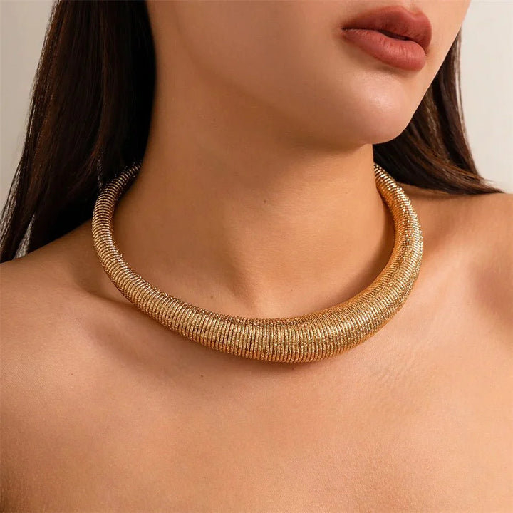 Skanto | Kclassisk Chunky Teksturert Choker Halskjede