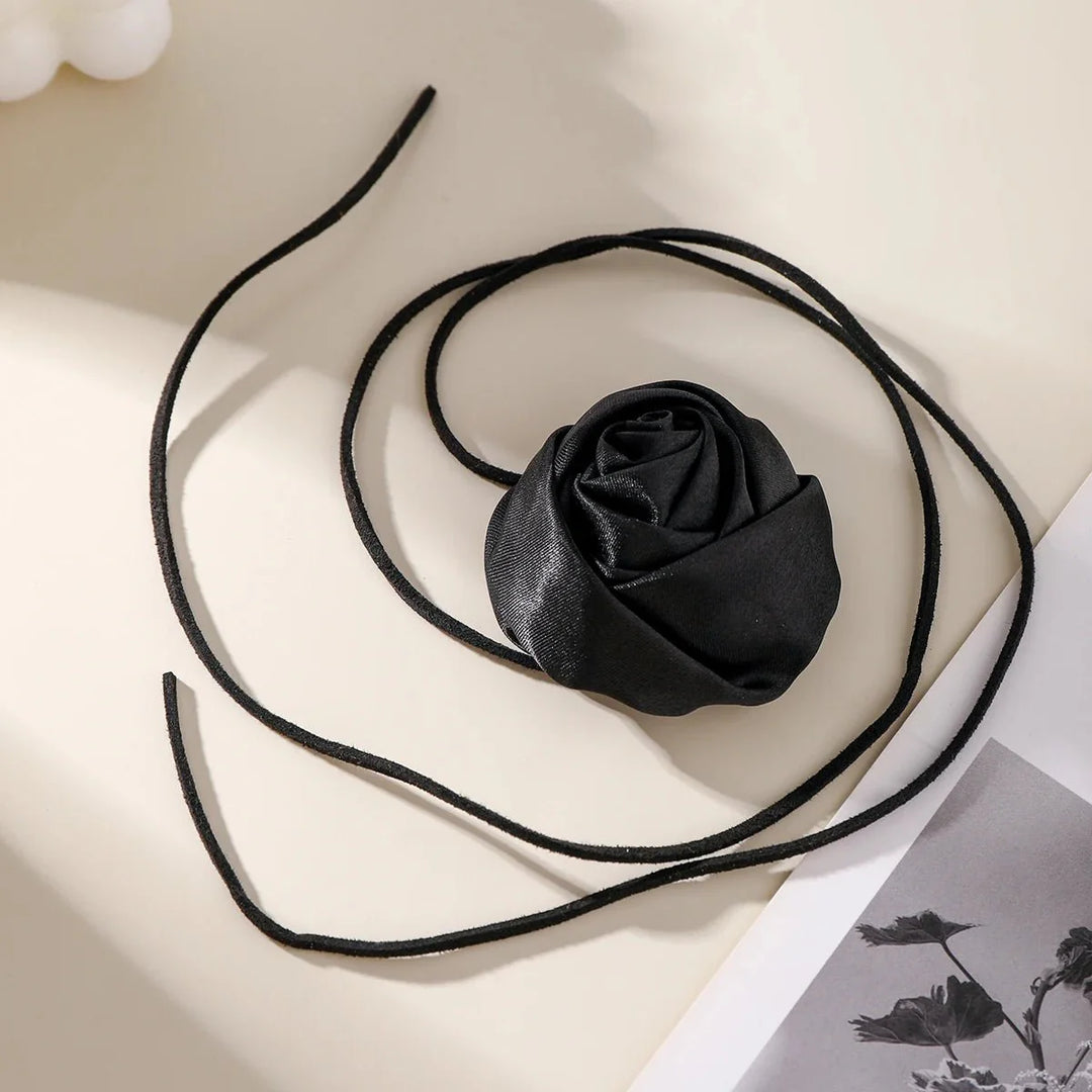 Skanto | Klassisk Rose Floral Choker Halskjede