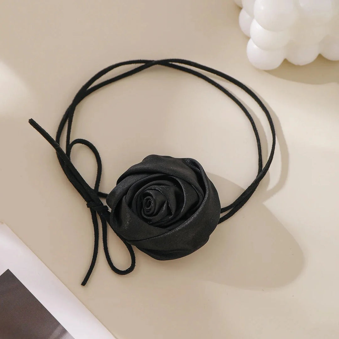 Skanto | Klassisk Rose Floral Choker Halskjede