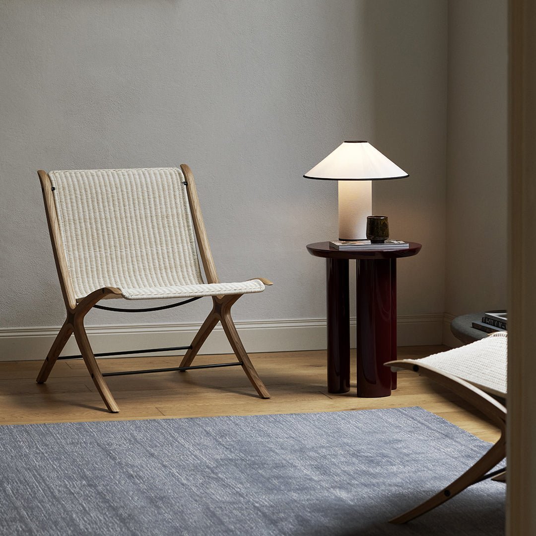 Bordlampe med tekstilskjerm – Lunara | Skanto