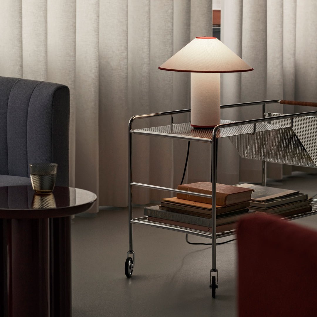 Bordlampe med tekstilskjerm – Lunara | Skanto