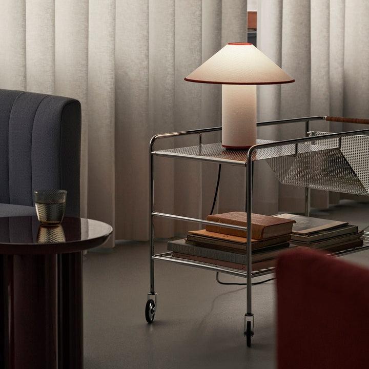 Bordlampe med tekstilskjerm – Lunara | Skanto