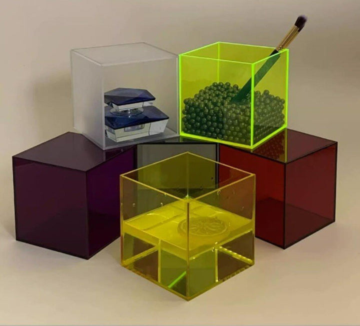Farbenfrohe Acryl-Vitrine VitrinaLight – for Sammlerstücke og tilbehør