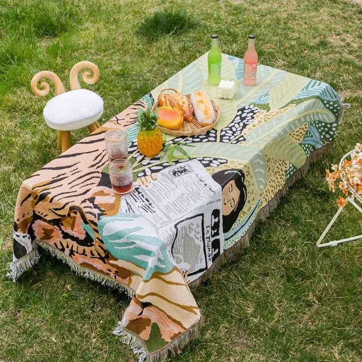 Koselig Tegneserie Tiger Design Kastet Teppe for Hjemmedekor | Skanto