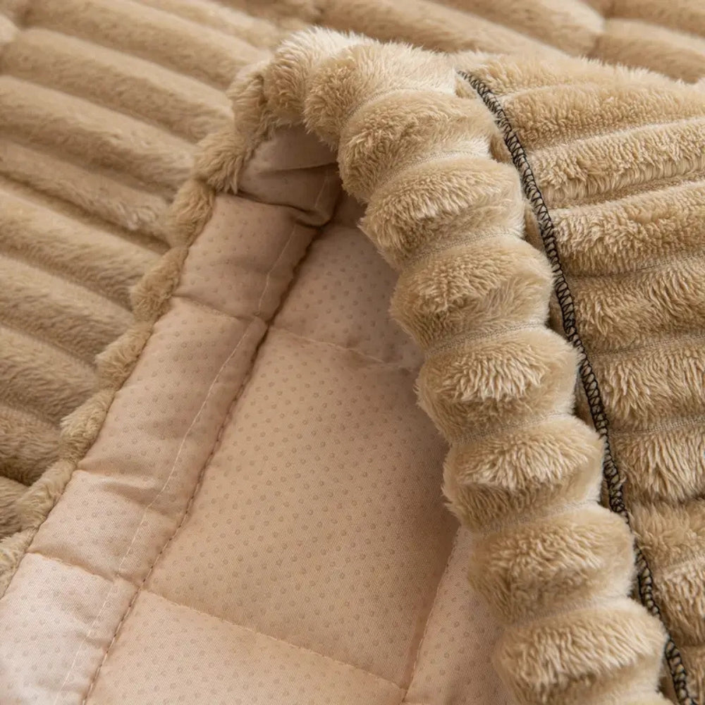 Skanto | Flanell Sofa Trekk Kviltet Design