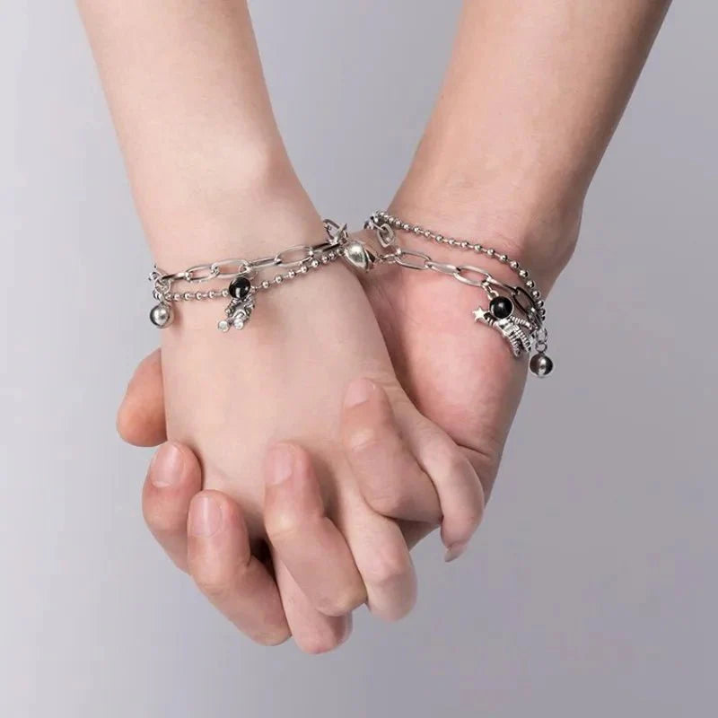Skanto | Par Astronaut Magnetisk Hjerte Armbånd Sett