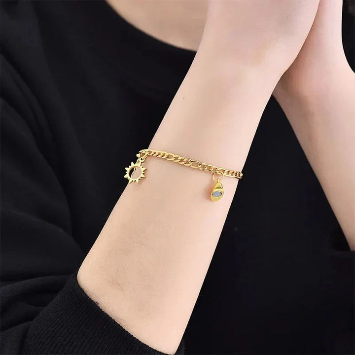Skanto | Par Magnetisk Hjerte Sol & Måne Armbånd Sett