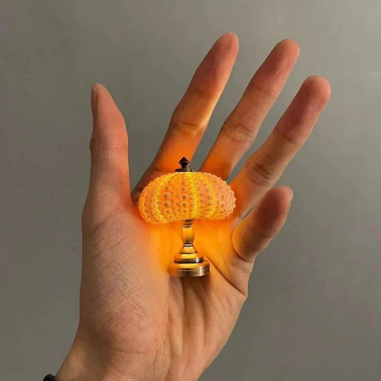 Skanto | Bordlampe Mini Sjøpinnsvin Skall Lys