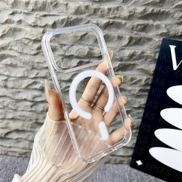 Skanto | CrystalMag – Klar MagSafe-kompatibel deksel for iPhone 11-17-serien