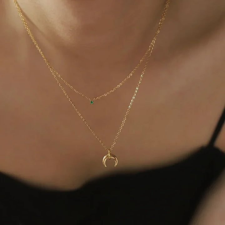 Elegant Grønn Diamant Dobbel Halvmåne Kjede - Selina Collection