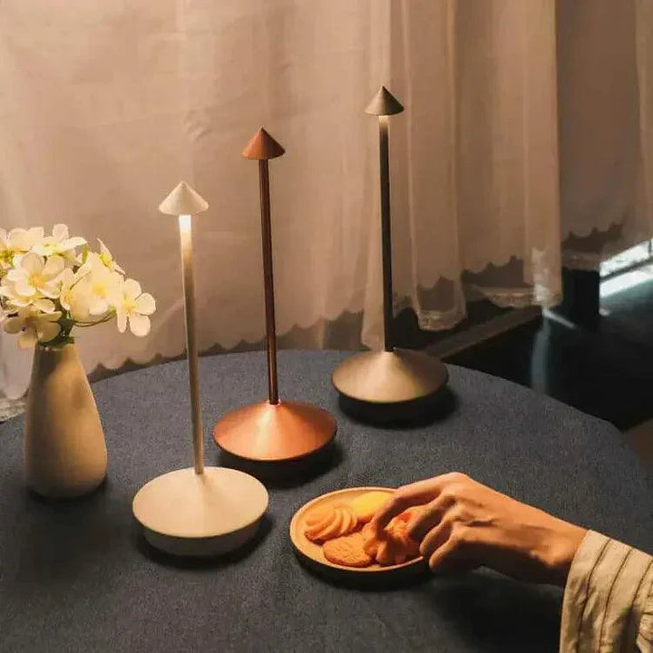 Skanto | BeamLuxe - Elegant Trådløs Bordlampe