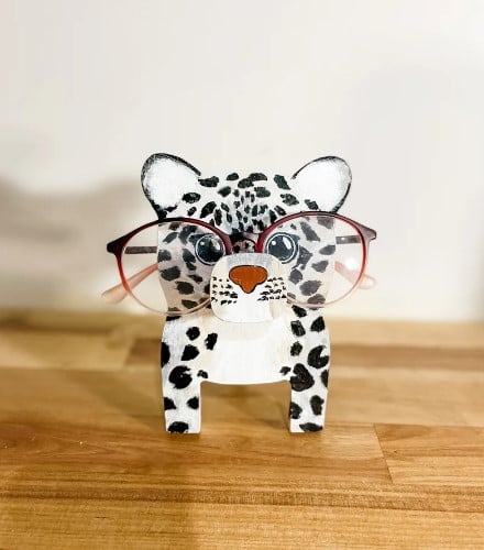 Skanto | 🦉Brillestativ i tre med dyr👓