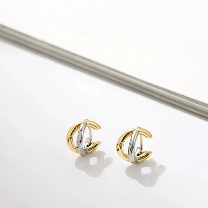 Skanto | Delicate Criss Cross Contrast Øredobber