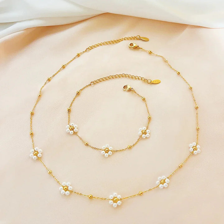 Skanto | Delikat Daisy Halskjede & Armbånd