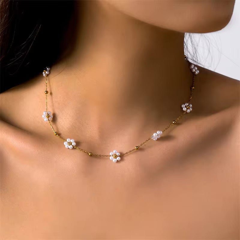 Skanto | Delikat Daisy Halskjede & Armbånd