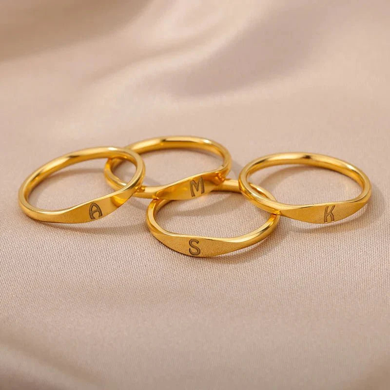 Skanto | Delikat Tynn Bokstav Initial Ring