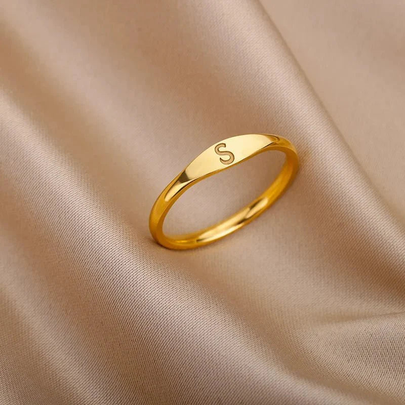 Skanto | Delikat Tynn Bokstav Initial Ring