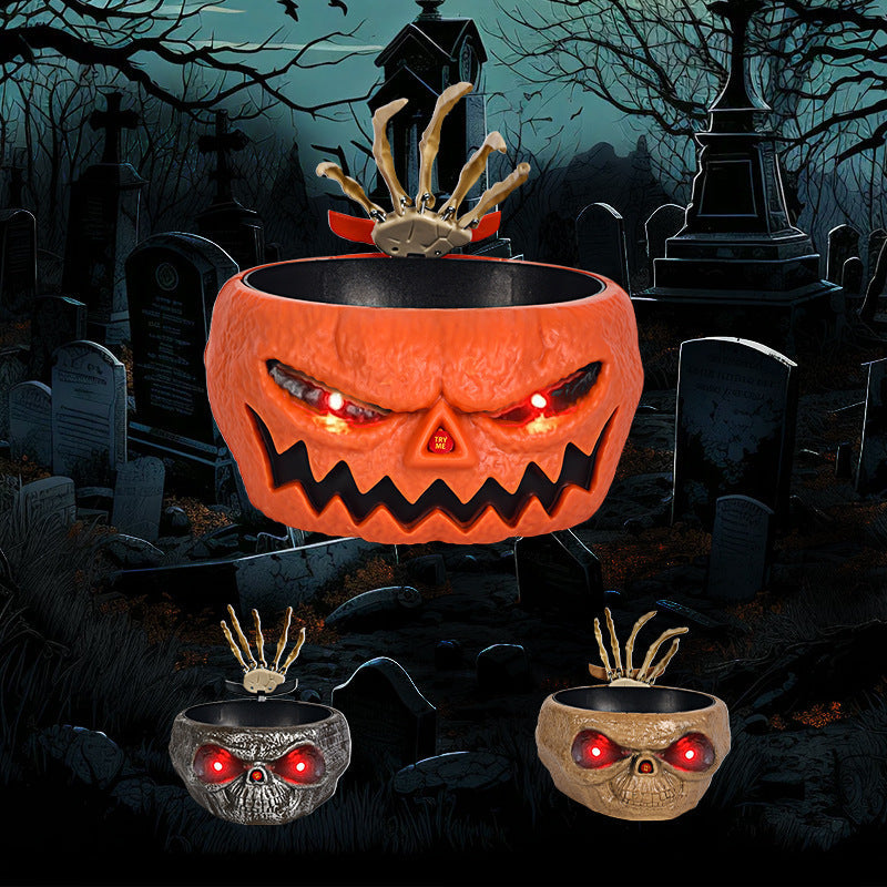 Skanto | Halloween Godteribolle – Bevegelsessensor Gresskarbolle med Skeletthånd og Røde Lyseffekter