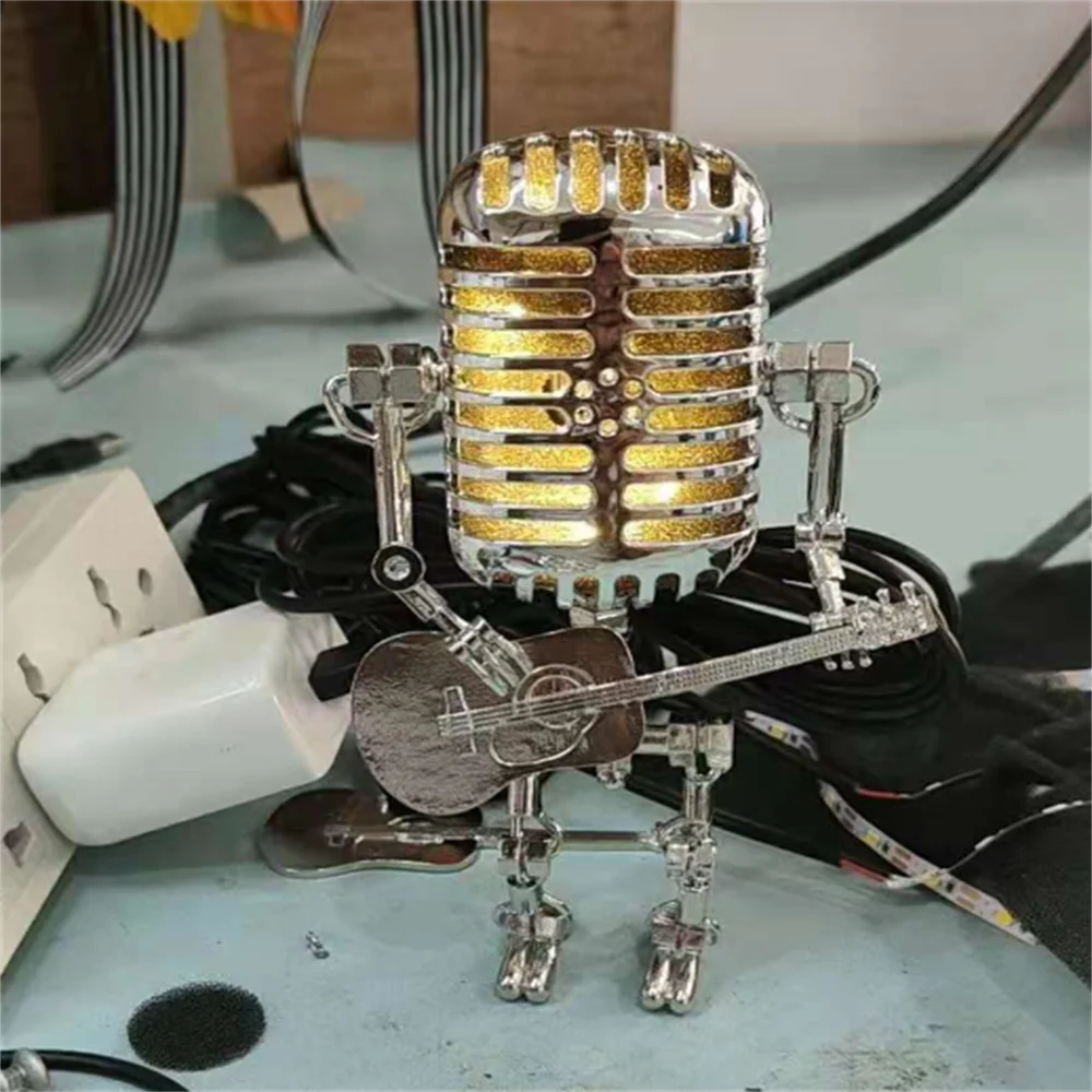 Skanto | Dekorativ Mikrofon Robot Lampe med Gitar – Max