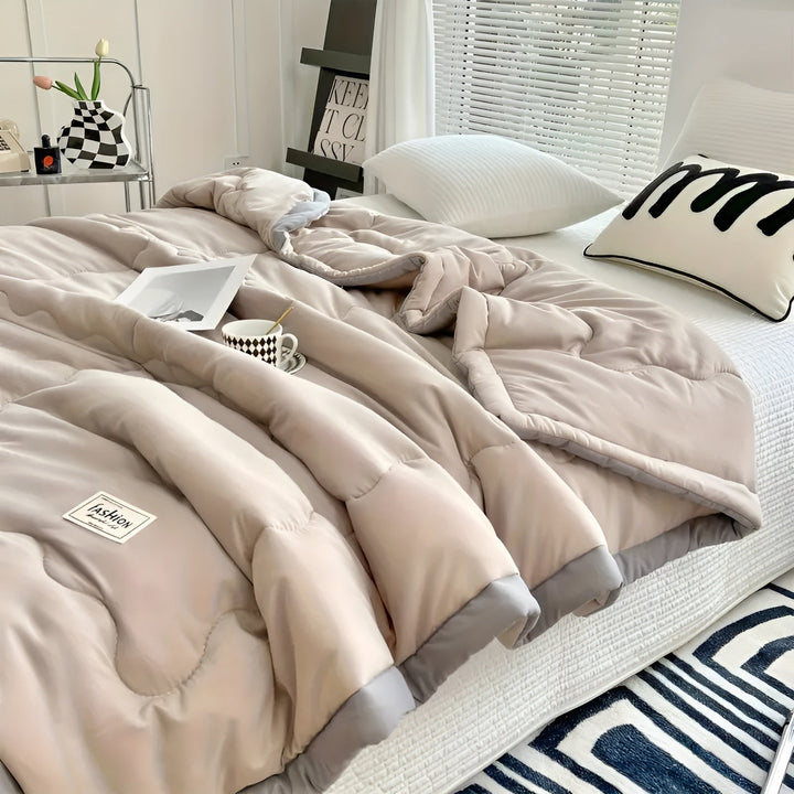 Lett sommerteppe – pustende og allsidig | For sofa, seng og reise