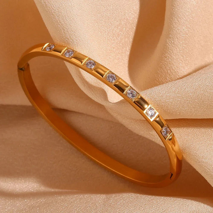Skanto | Diamantaksetert Gull Armring