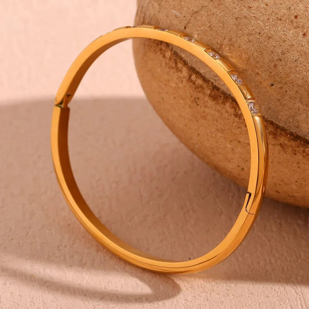 Skanto | Diamantaksetert Gull Armring