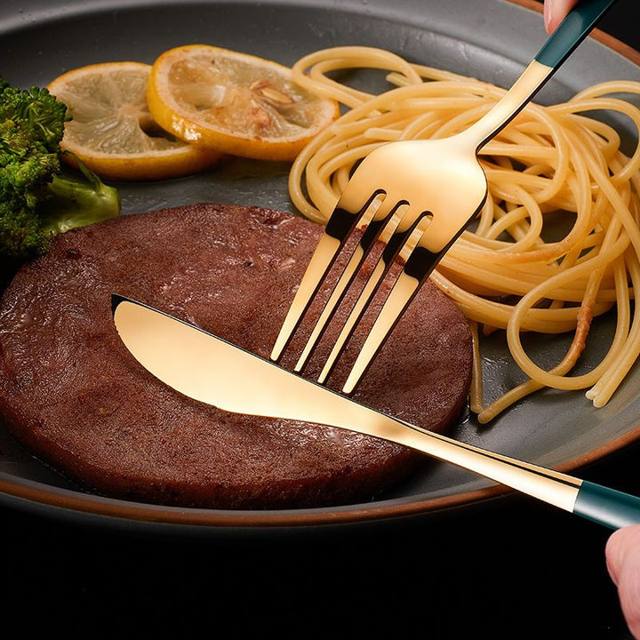 Rustfritt Stål Premium Servise Sett - Inkluderer Steakkniv, Gaffel, Kaffe Ske, Teskje og Bestikk Bolle