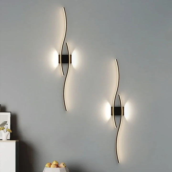 Moderne LED Vegglampe – Bølgeformet Design, Minimalistisk Stil | Skanto