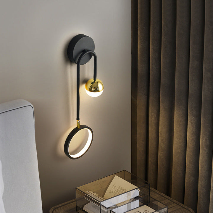 Nordic svingbar LED vegglampe for moderne interiører | Skanto