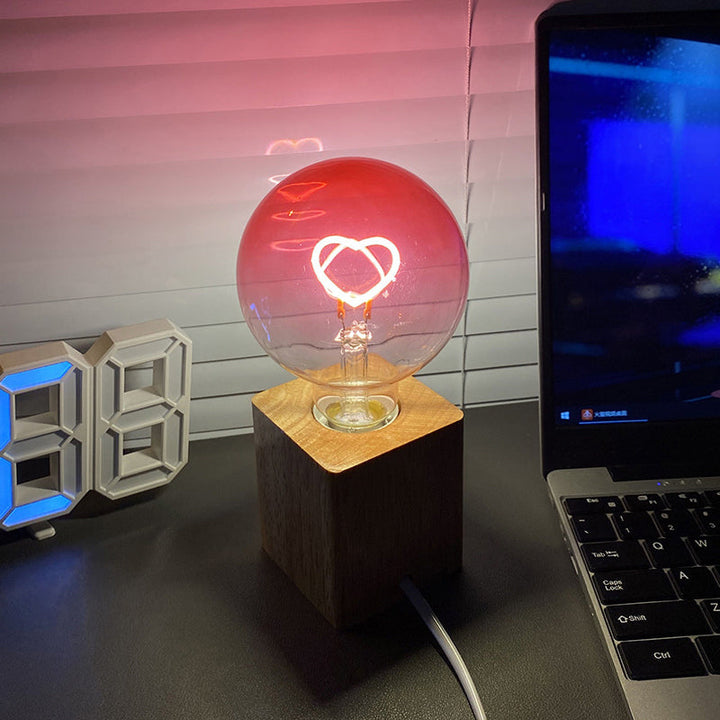 Rosa LED-pære med hjerte mønster – gradient | Skanto