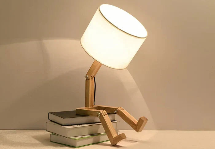 Elegant Trelampe med Bokkompartment Skanto