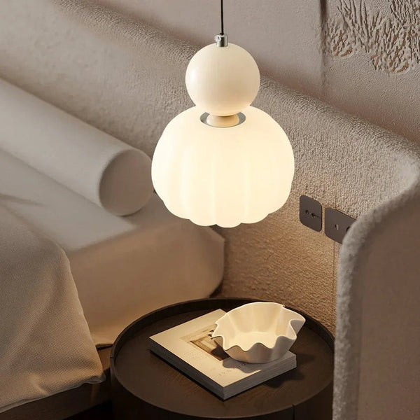 Skanto | Art Deco Pendellampe i kremfarge – Stil og sofistikasjon
