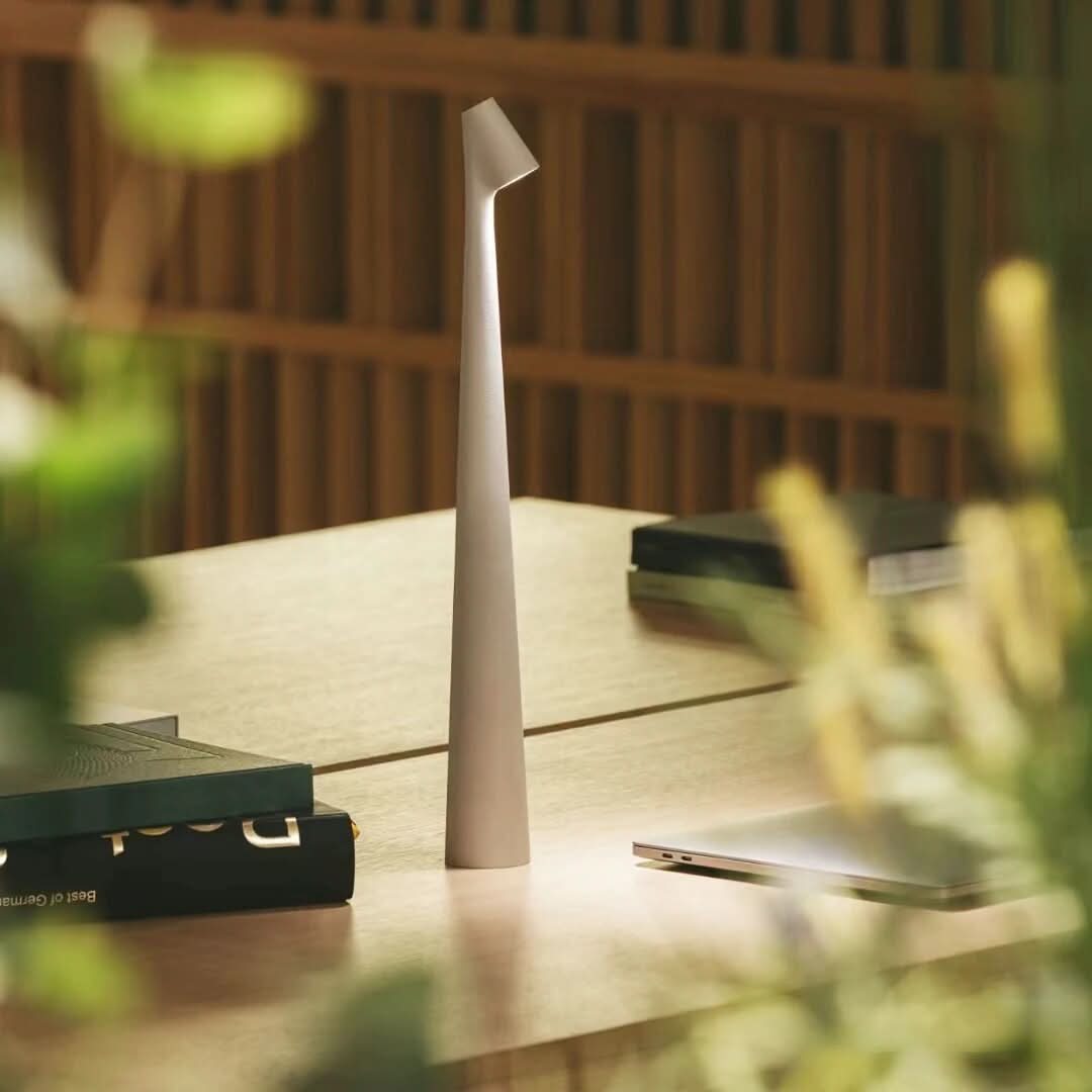 Oppladbar LED Bordlampe | Skanto