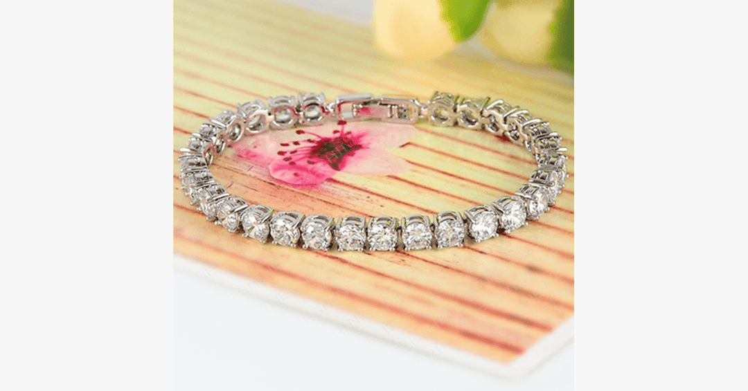 Skanto | Diamond Eternity Armbånd i Sølvfarge - Rundt Klipt Diamant Zirkon-Steiner - La Deg Se Fantastisk Ut