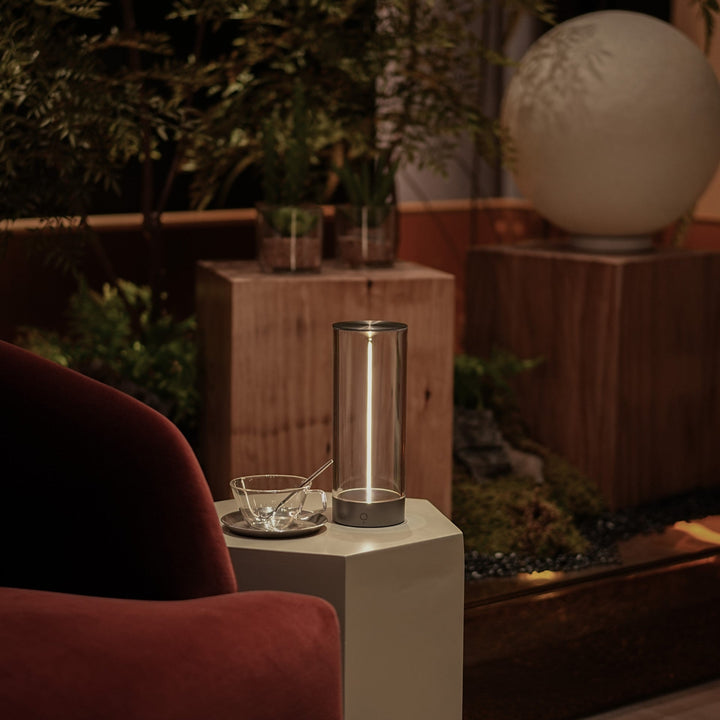 Skanto | GlowBright | Bærbar LED-lampe med trådløst design