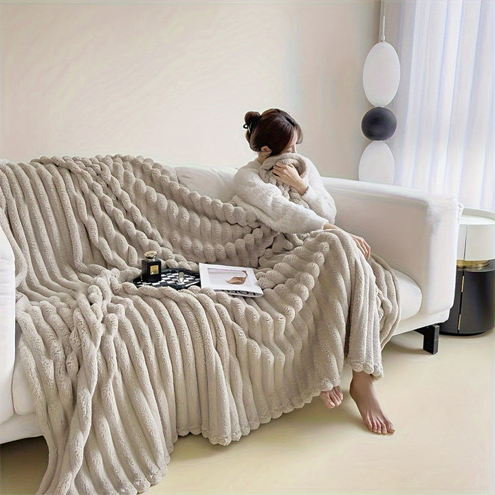 LuxeFleece – Elegant fransk stil teppe for Comfort Skanto