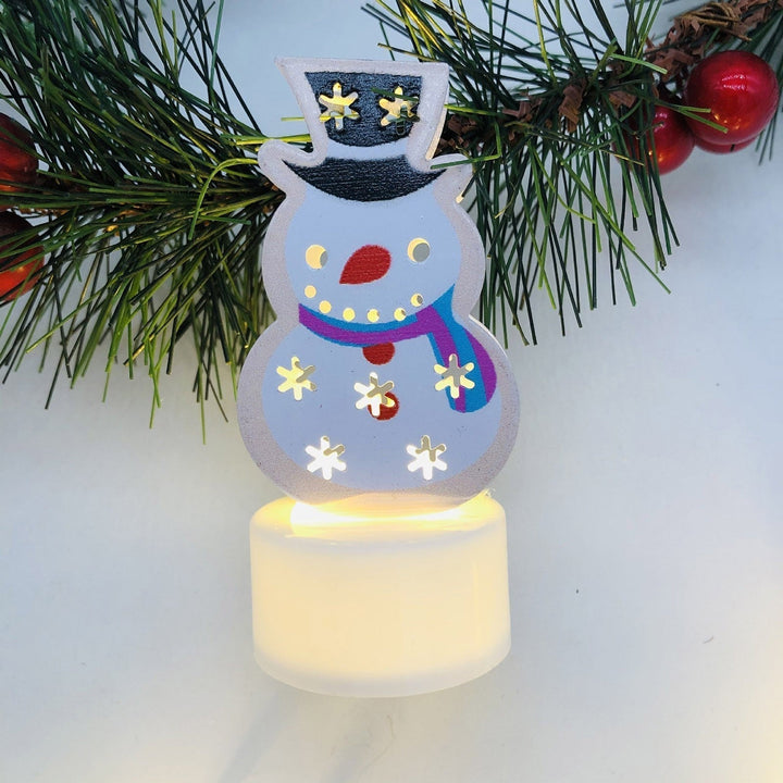 Skanto | Elektroniske LED Julelys Lamper - Sett med 10 - Søte Nisse, Snømann & Tre Nattlys for Festlig Hjem, Fest & Hagedekor