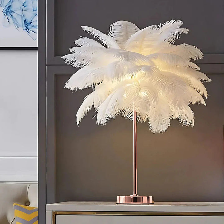 Skanto | Feather Shade Moderne Bordlampe