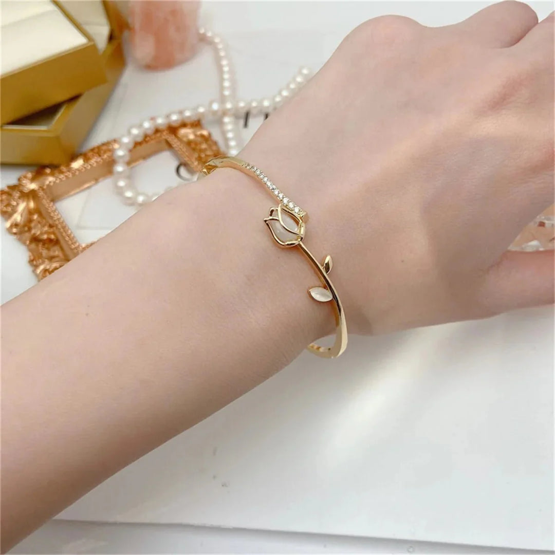 Skanto | Elegant Tulip Opal Diamond Accented Bracelet