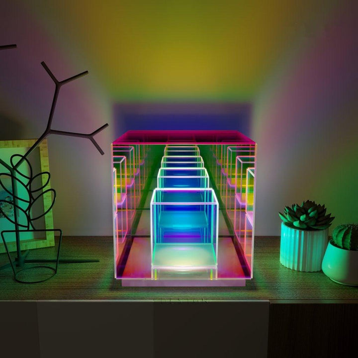 Skanto | Eternity Rubiks Cube Prism Lampe