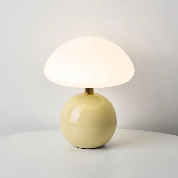 Skanto | Kremet Eleganse med et Hint av Fransk Stil