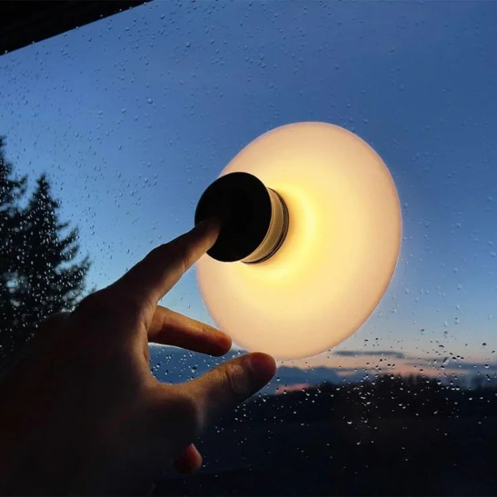 Skanto | LED vegglampe med oppladbart sugefeste
