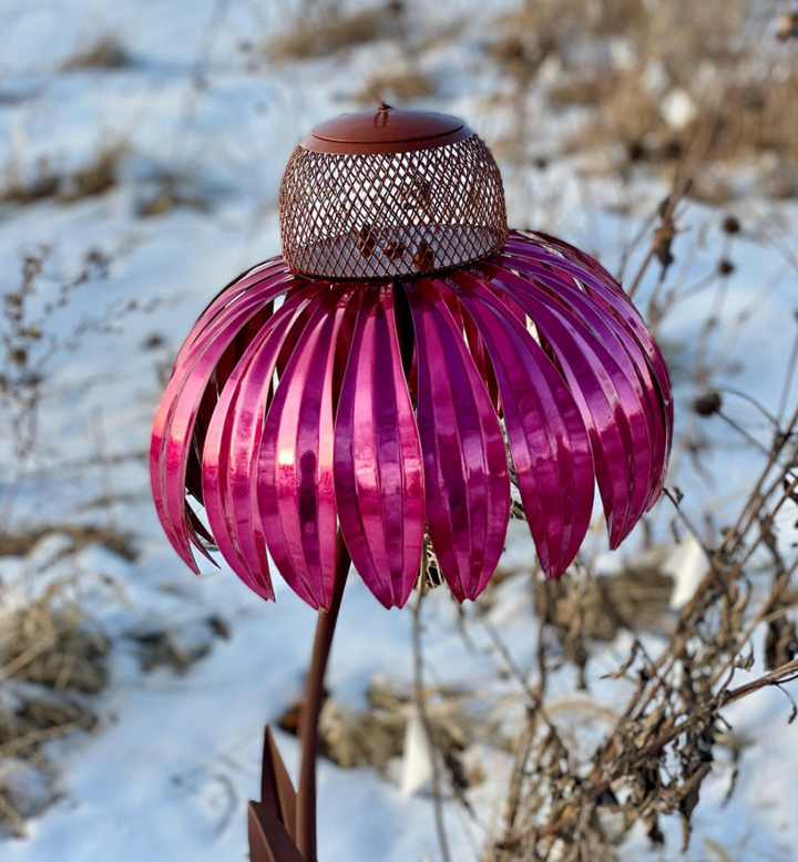 Skanto | Fuglematstasjon i Blomsterdesign