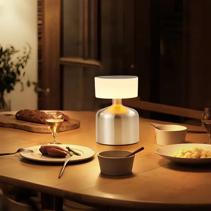 VibeLumineuse – Fargerik LED Bordlampe for Atmosfæriske Interiører Skanto